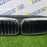 BMW 5 G30, решётки и активные шторки радиатора