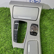 BMW 528i F10 2013 г., накладка кулисы