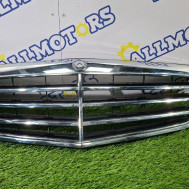 Mercedes-Benz W212, решётка радиатора